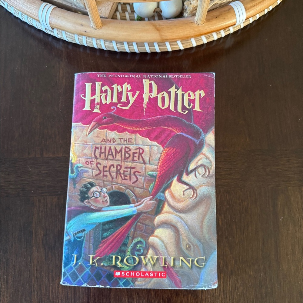 Harry Potter and the Chamber of secrets paper book